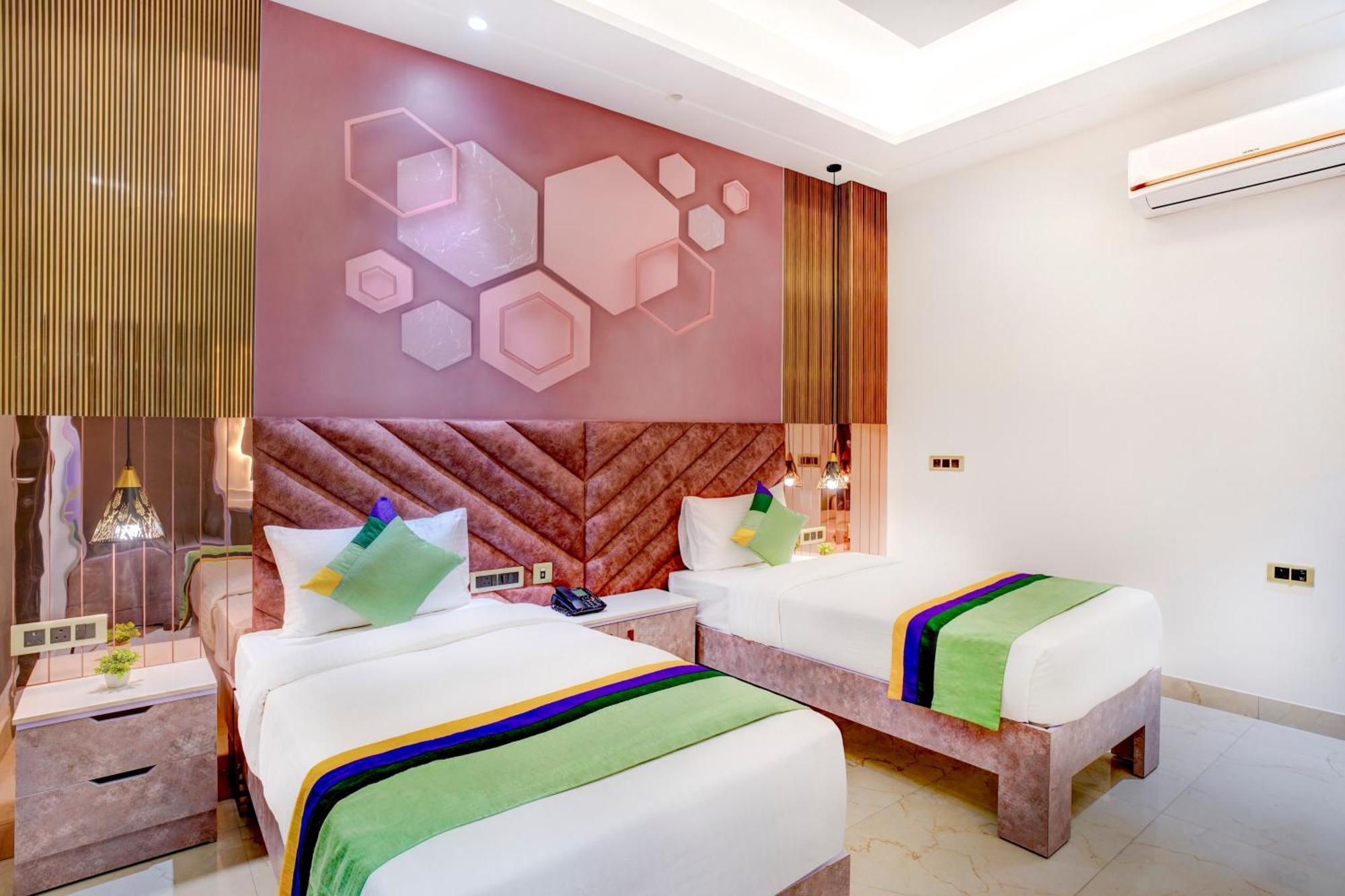 Treebo Corporate Inn Noida Exterior photo