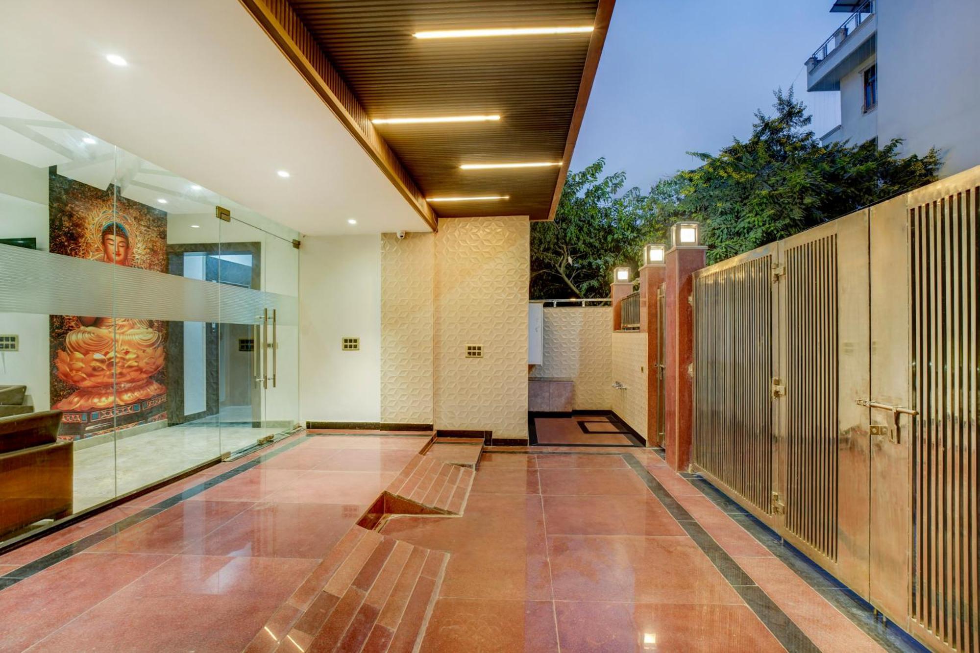 Treebo Corporate Inn Noida Exterior photo